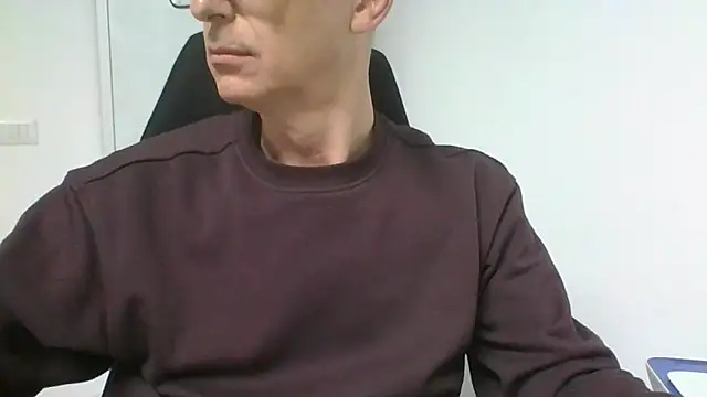 Snapshot of Sensor2000 chatting on 2, 3, 2026 Sensor2000 online show from 2, 3, 2026