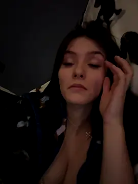 Snapshot of Naughty_CrystalXX chatting on 3, 10, 2025 Naughty CrystalXX online show from 3, 10, 2025