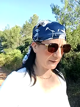 Snapshot of caro252 chatting on 23, 5, 2026 caro252 online show from 23, 5, 2026