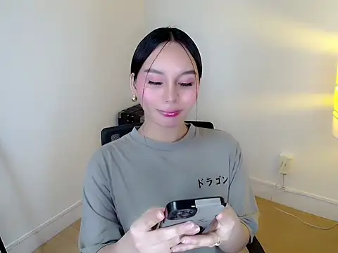 Snapshot of holly_tabby chatting on 8, 1, 2026 holly tabby online show from 8, 1, 2026