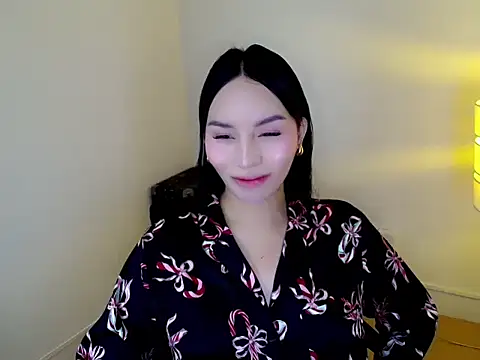 Snapshot of holly_tabby chatting on 6, 8, 2026 holly tabby online show from 6, 8, 2026