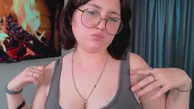 Margaret Nelson online show from 25, 9, 2025