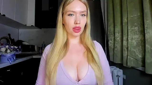 NicoleRiccii online show from 25, 9, 2025