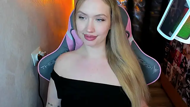 NicoleRiccii online show from 4, 11, 2025