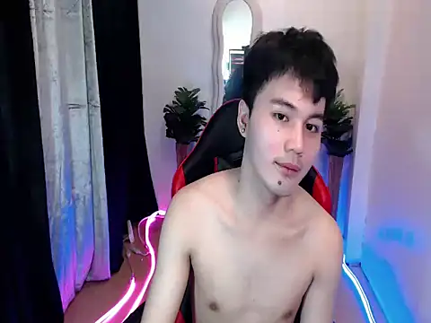 urasiantwink69 online show from 28, 9, 2025