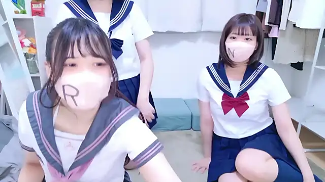 Snapshot of Anzu_xx chatting on 10, 10, 2025 Anzu xx online show from 10, 10, 2025