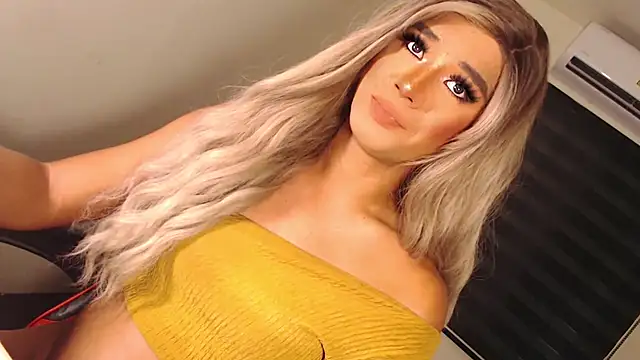 SissifyMeNow online show from 24, 10, 2025