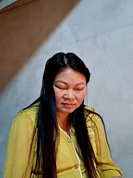 Snapshot of yoowwmr chatting on 27, 10, 2025 yoowwmr online show from 27, 10, 2025