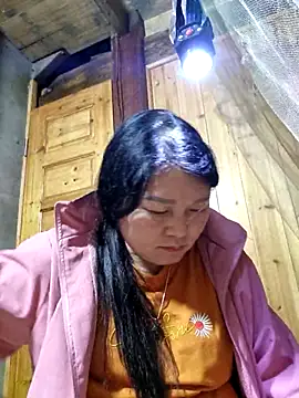 Snapshot of yoowwmr chatting on 29, 10, 2025 yoowwmr online show from 29, 10, 2025