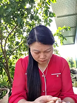 Snapshot of yoowwmr chatting on 30, 10, 2025 yoowwmr online show from 30, 10, 2025