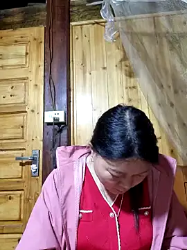 Snapshot of yoowwmr chatting on 30, 10, 2025 yoowwmr online show from 30, 10, 2025