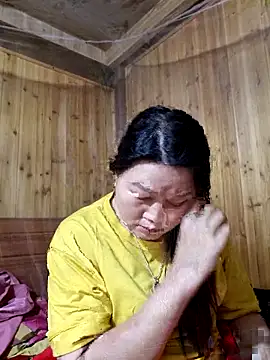 Snapshot of yoowwmr chatting on 4, 11, 2025 yoowwmr online show from 4, 11, 2025