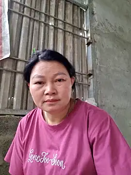 Snapshot of yoowwmr chatting on 6, 11, 2025 yoowwmr online show from 6, 11, 2025