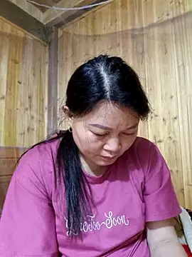 Snapshot of yoowwmr chatting on 6, 11, 2025 yoowwmr online show from 6, 11, 2025