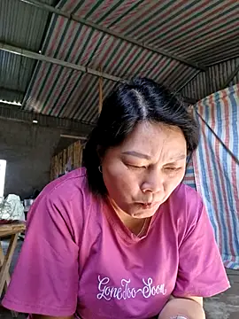 Snapshot of yoowwmr chatting on 7, 11, 2025 yoowwmr online show from 7, 11, 2025