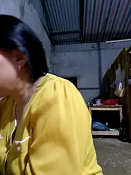 Snapshot of yoowwmr chatting on 15, 11, 2025 yoowwmr online show from 15, 11, 2025