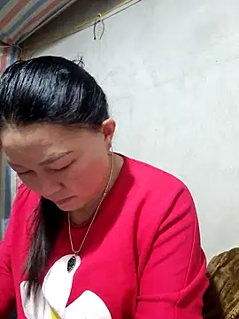 Snapshot of yoowwmr chatting on 4, 12, 2025 yoowwmr online show from 4, 12, 2025