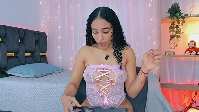 anitaglow online show from 8, 10, 2025