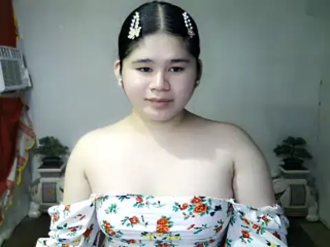Snapshot of skinnygirl_69 chatting on 24, 9, 2025 skinnygirl 69 online show from 24, 9, 2025