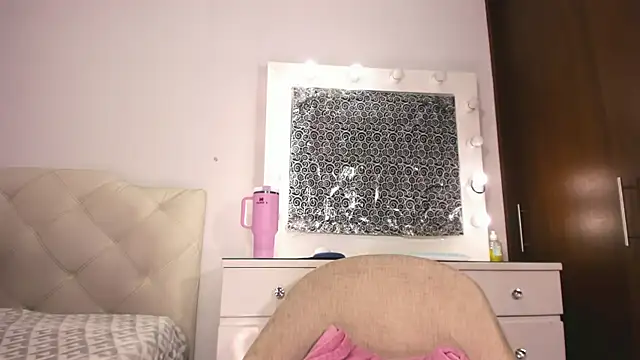 Snapshot of lina_quinn chatting on 2, 7, 2026 lina quinn online show from 2, 7, 2026