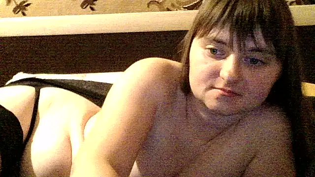 Snapshot of LuckyLust11 chatting on 28, 9, 2025 LuckyLust11 online show from 28, 9, 2025