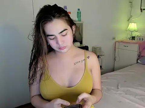 Snapshot of Alovelydoll_nica chatting on 9, 7, 2026 Alovelydoll nica online show from 9, 7, 2026