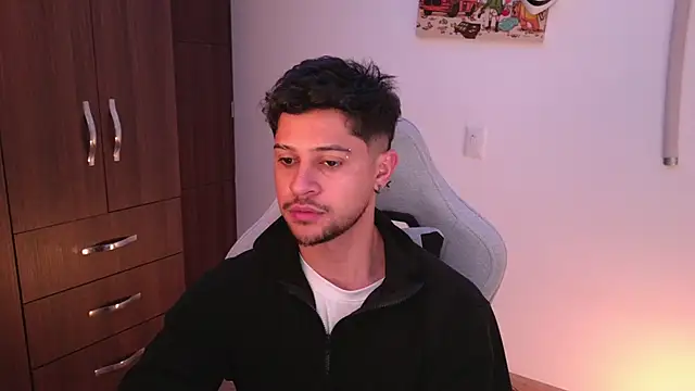 domsantiago  online show from 17, 12, 2025