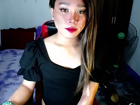 Urassiansweetcummer online show from 14, 11, 2025