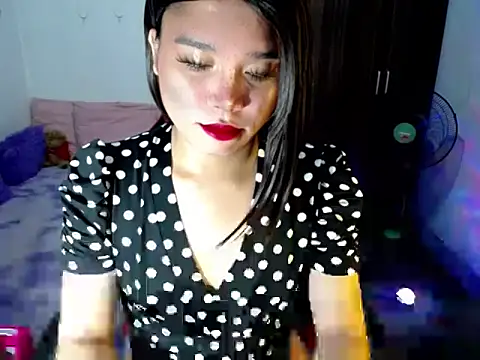 Snapshot of Urassiansweetcummer chatting on 15, 6, 2026 Urassiansweetcummer online show from 15, 6, 2026