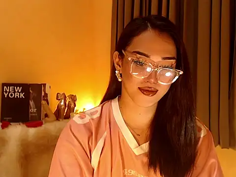 Snapshot of magnificent_kitana chatting on 26, 9, 2025 magnificent kitana online show from 26, 9, 2025