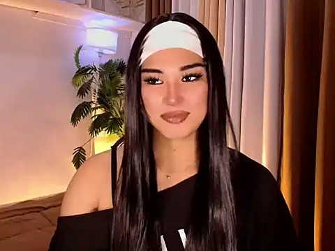Snapshot of magnificent_kitana chatting on 7, 6, 2026 magnificent kitana online show from 7, 6, 2026