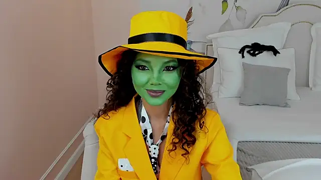 Snapshot of MargaretPeace chatting on 1, 11, 2025 MargaretPeace online show from 1, 11, 2025