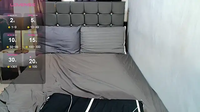 Yumi Tamayashi online show from 10, 11, 2025