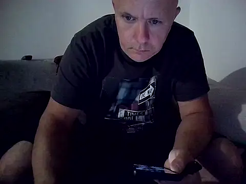 Snapshot of DaDDyLoVeSu83 chatting on 29, 5, 2026 DaDDyLoVeSu83 online show from 29, 5, 2026