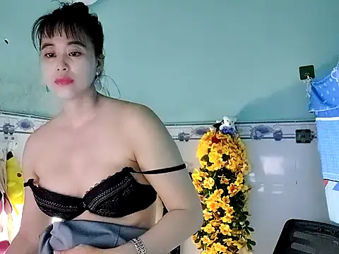 emgaixinhngoan online show from 13, 9, 2025