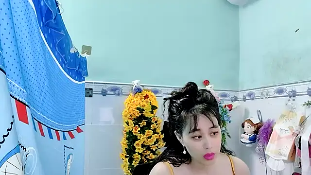 emgaixinhngoan online show from 3, 10, 2025