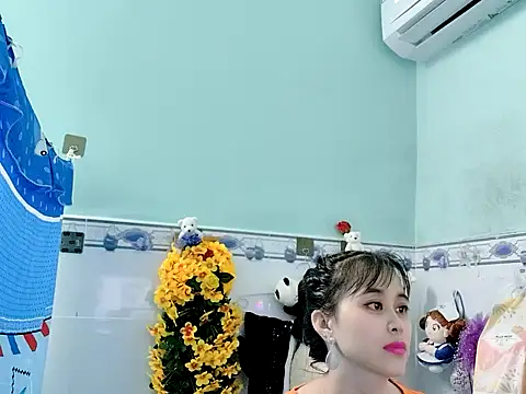 emgaixinhngoan online show from 9, 10, 2025