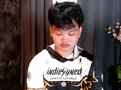 Reynelcock online show from 3, 10, 2025