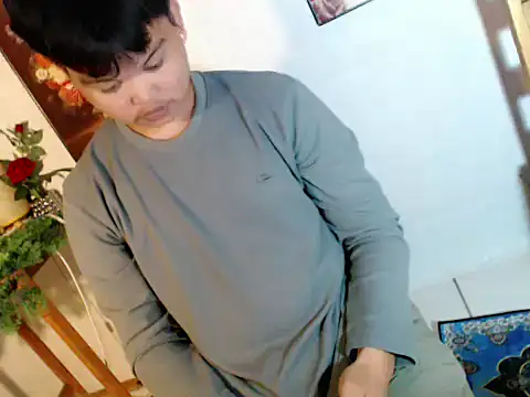 Snapshot of Reynelcock chatting on 20, 7, 2026 Reynelcock online show from 20, 7, 2026