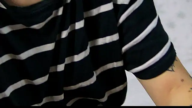 SarraRay online show from 5, 1, 2026