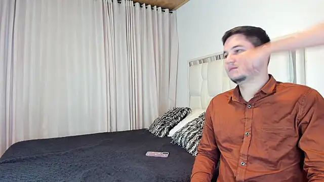 Snapshot of CameronyMartinn chatting on 16, 7, 2026 CameronyMartinn online show from 16, 7, 2026
