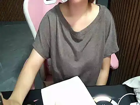 Snapshot of Ori-Yannie chatting on 20, 4, 2026 Ori-Yannie online show from 20, 4, 2026
