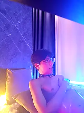 luixdust  online show from 10, 9, 2025