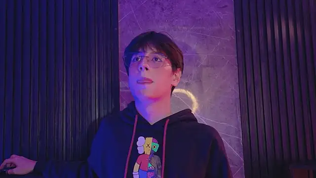 luixdust  online show from 17, 9, 2025