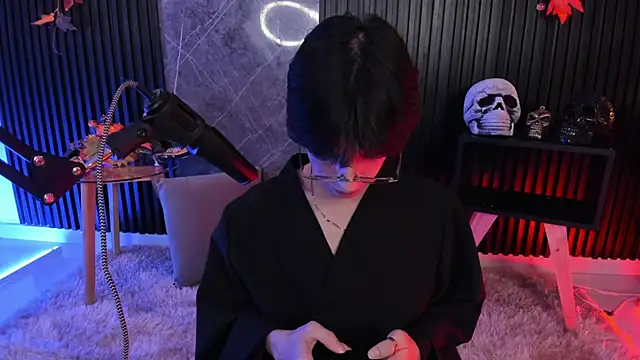 luixdust  online show from 23, 10, 2025