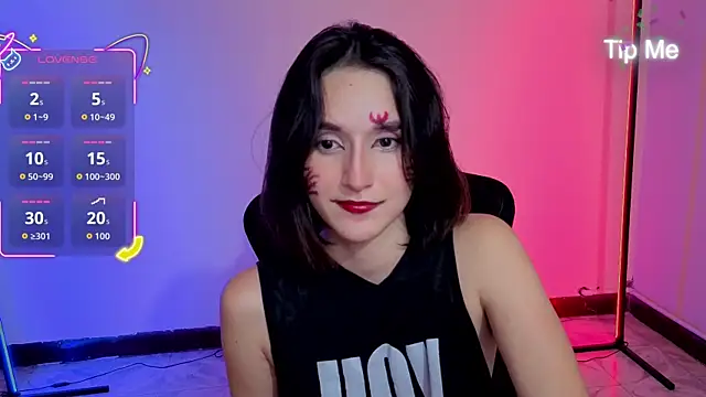 Snapshot of MiaLozanox chatting on 22, 10, 2025 MiaLozanox online show from 22, 10, 2025