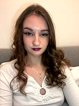 AdelinaEmber online show from 4, 11, 2025