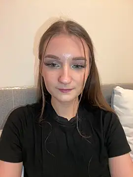 AdelinaEmber online show from 13, 11, 2025