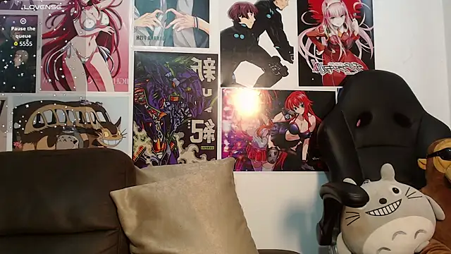 Snapshot of Cleogh_ chatting on 24, 9, 2025 Cleogh online show from 24, 9, 2025