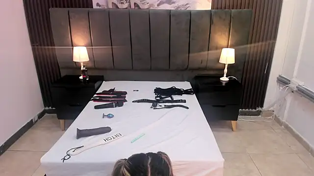 Snapshot of Wonderkloe_ chatting on 12, 6, 2026 Wonderkloe online show from 12, 6, 2026